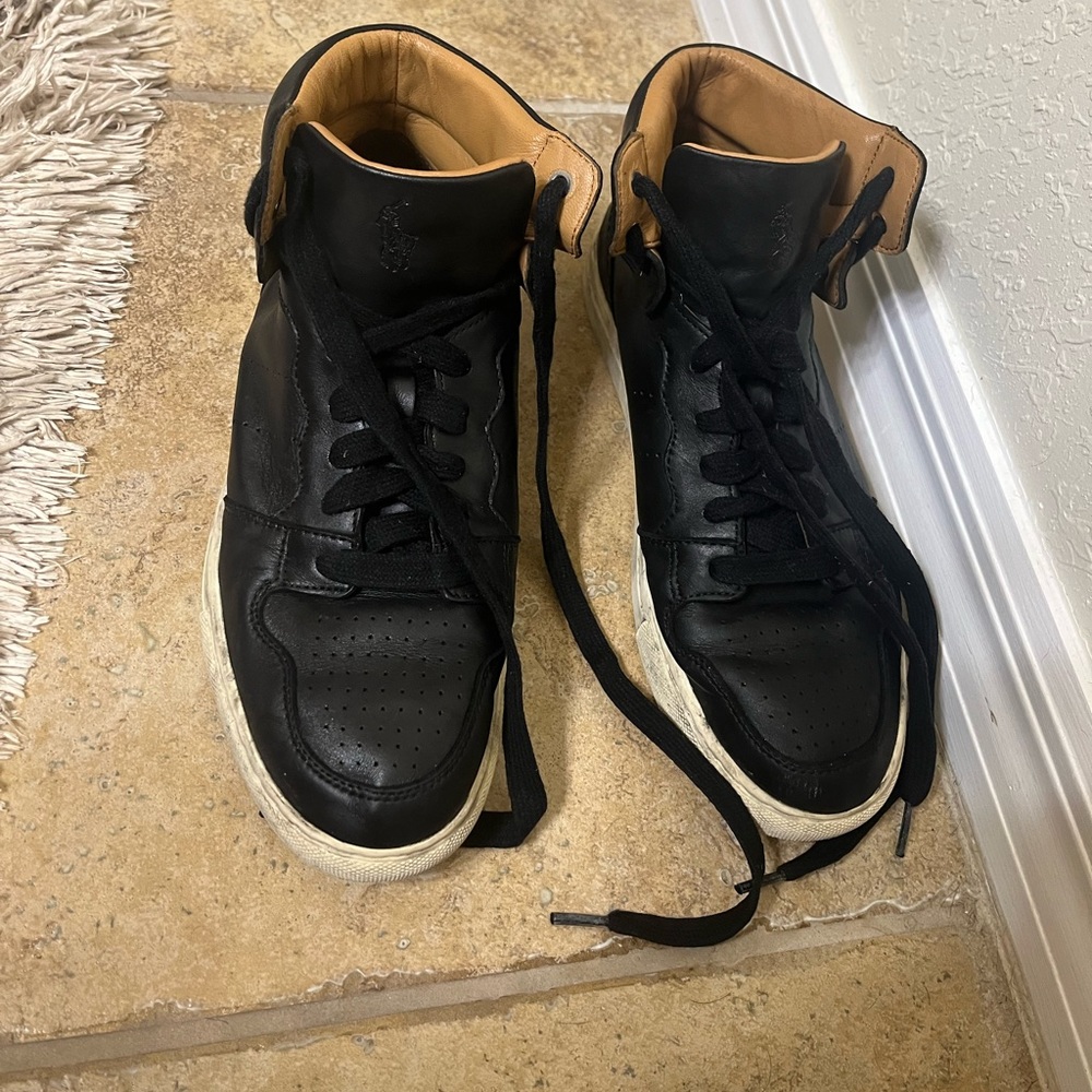 Jory sneaker size 10.5.
